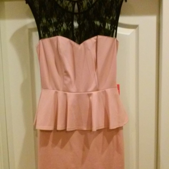 Pink & Black Lace PEPLUM DRESS SZ. M - Picture 4 of 7